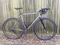 Steel bike with carbon fibre mudguards